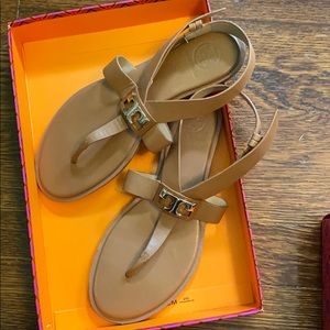 Tory Burch Gigi Flat Sandal - Calf Leather